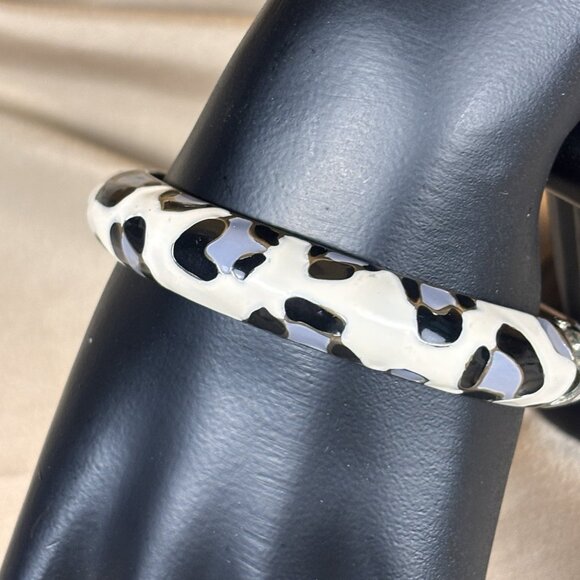 Unbranded Jewelry - LEOPARD PRINT ENAMEL CLAMPER HINGE Bangle BRACELET Black White Gray Jewelry A7